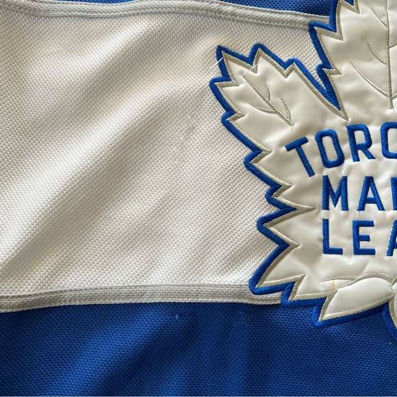 Toronto Maple Leafs Hockey jersey - Picture 7 of 9